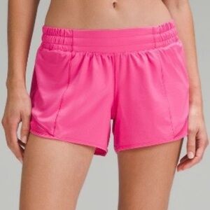 Lululemon Hotty Hot low rise short 4”